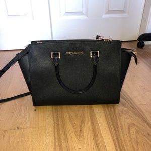 Large Black Micheal Kors Selma Bag